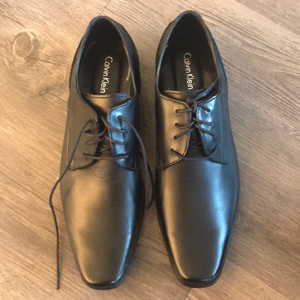 NWOT Calvin Klein 10.5 shoe. 😘